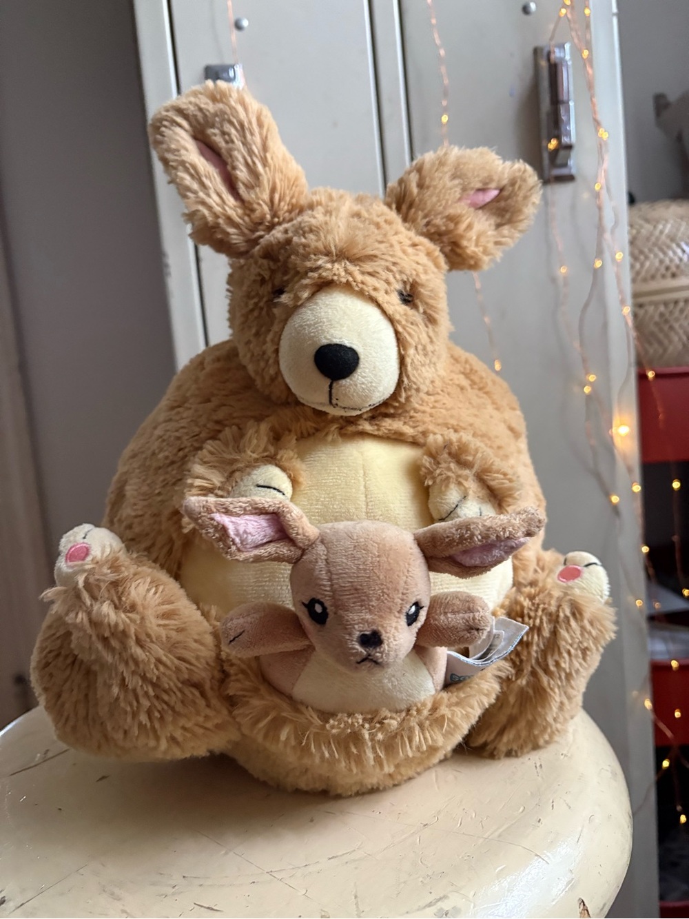 Squishable -Squishable Cuddly Kangaroo